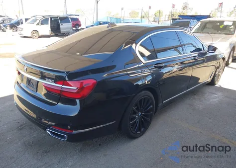 2019 BMW 740I из США, поврежденный, VIN WBA7E2C56KB454096